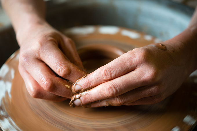 Patia Davis making a screw-top jar at Wobage Farm 2016